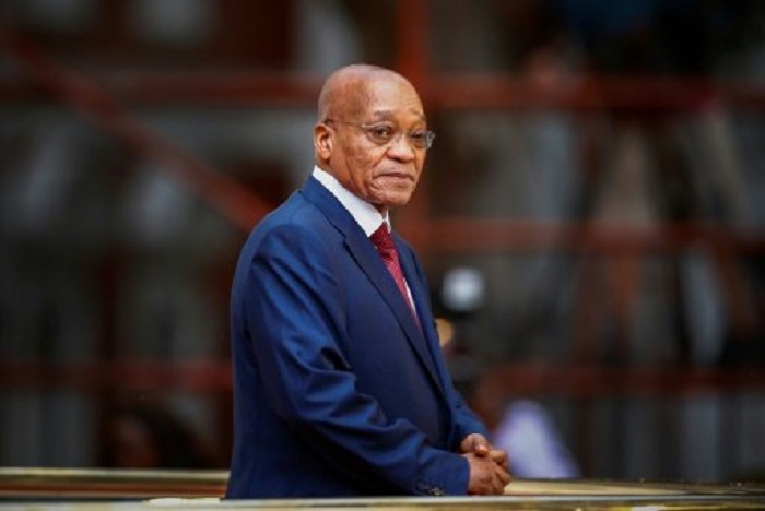 S.Africa`s Zuma survives attempted ousting